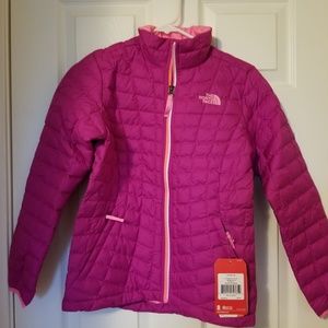 Brand NEW North Face thermoball jacket for girls